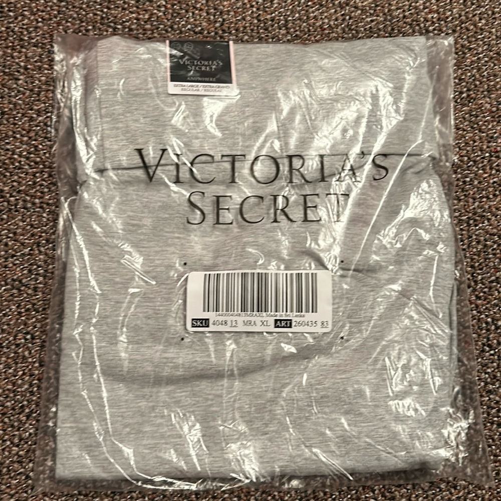 Victoria’s Secret Anywhere Legging